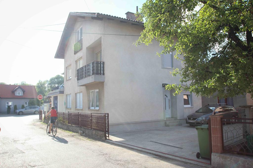 Una La Unica Бихач Экстерьер фото